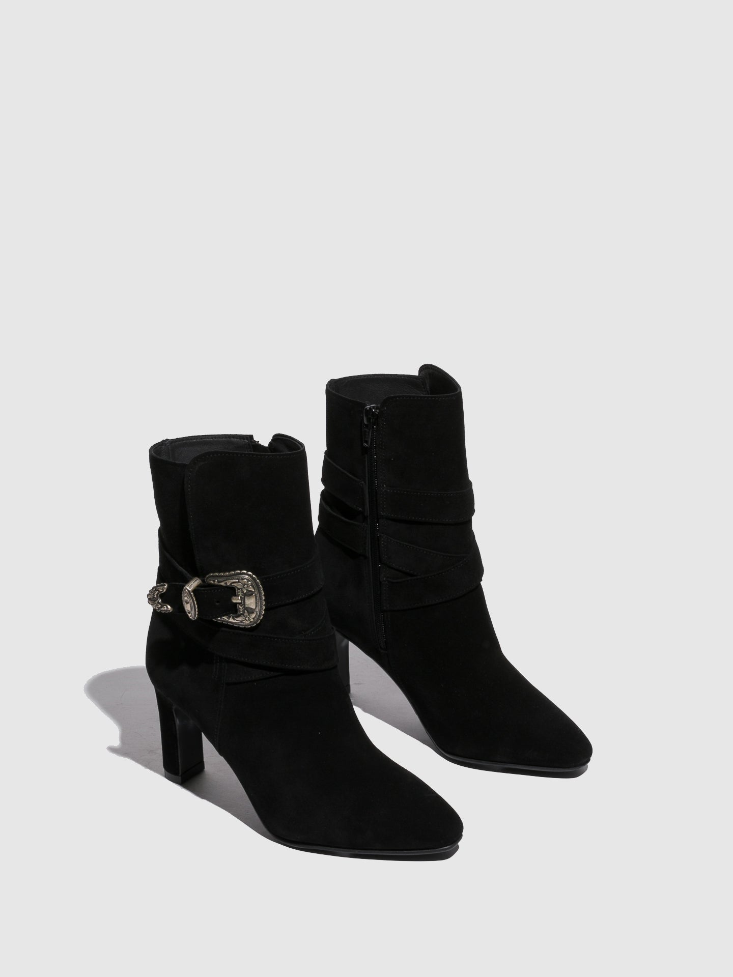 Foreva Botas com Fivela em Preto